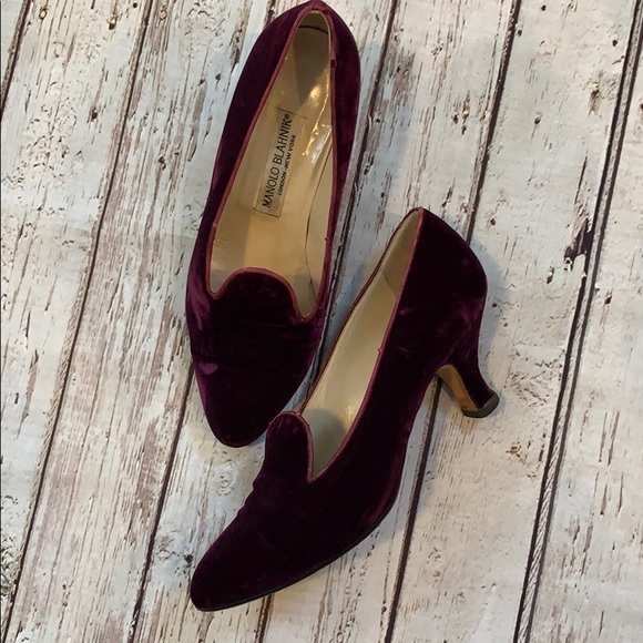 Manolo Blahnik Shoes - Purple velvet Manolo Blahnik heels size 37.5